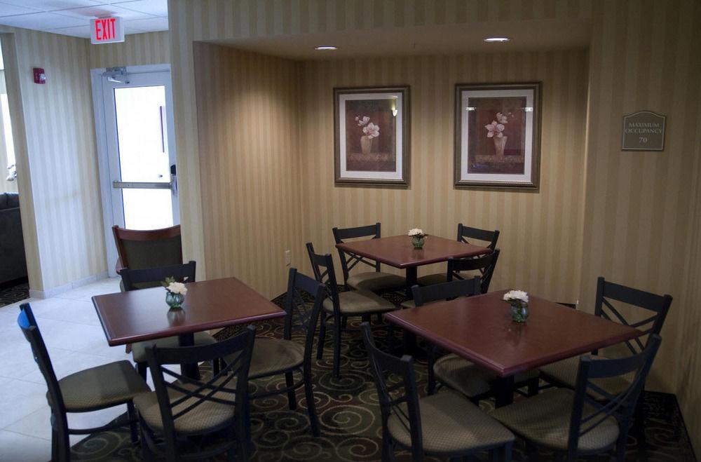 Cobblestone Inn & Suites - Vinton, Ia Zewnętrze zdjęcie
