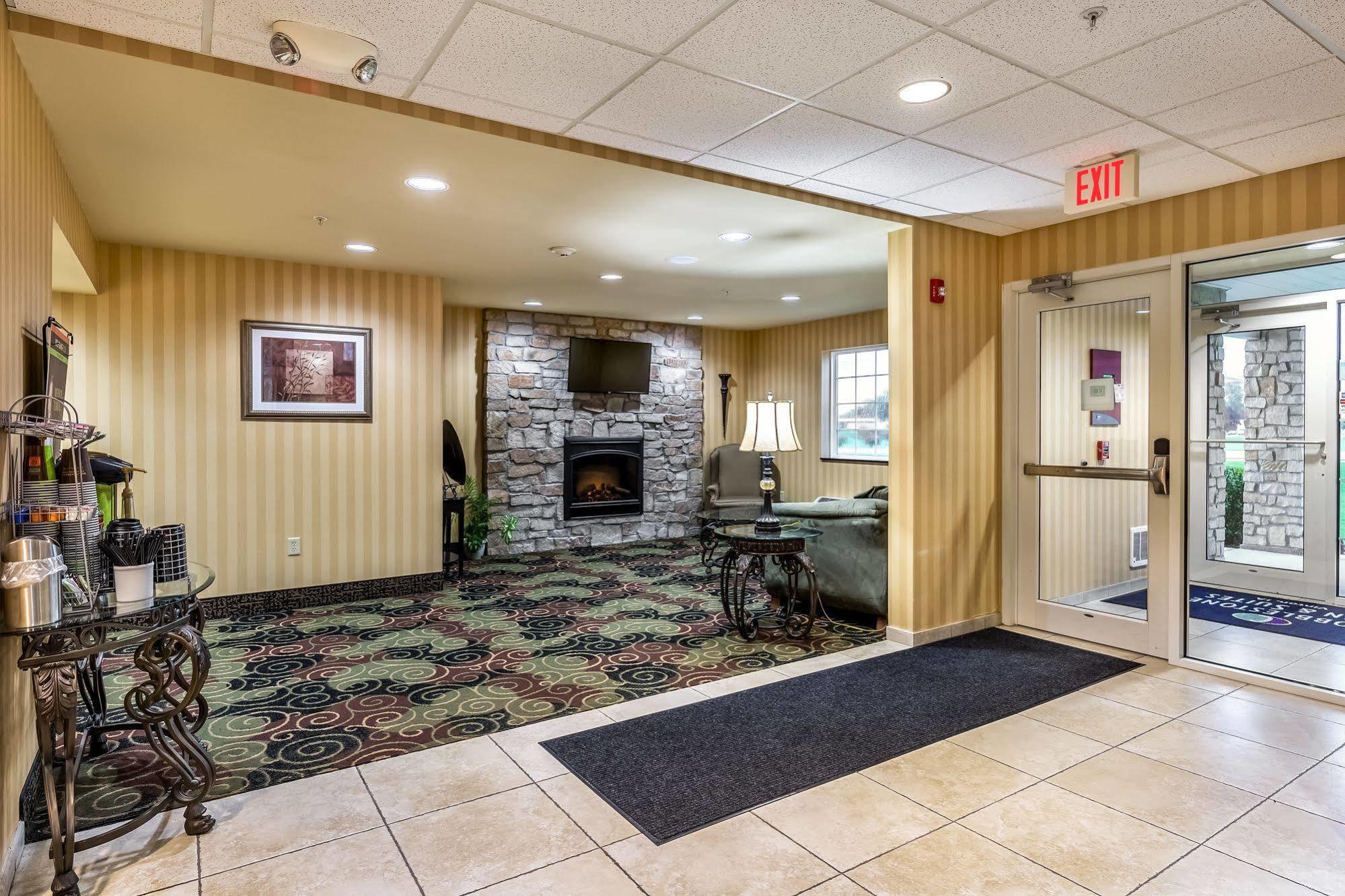 Cobblestone Inn & Suites - Vinton, Ia Zewnętrze zdjęcie