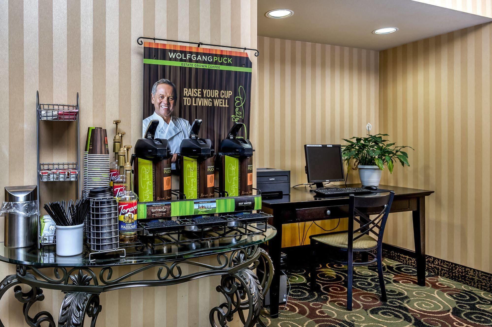 Cobblestone Inn & Suites - Vinton, Ia Zewnętrze zdjęcie