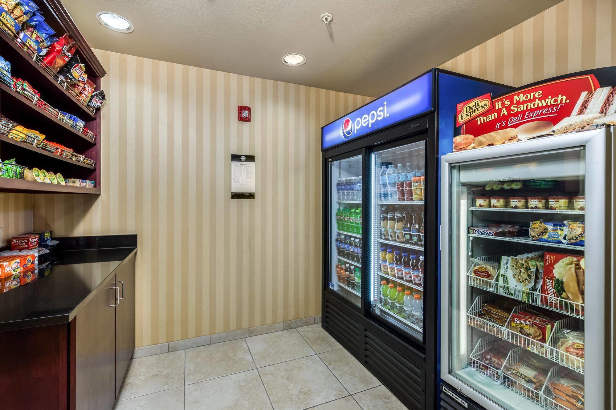 Cobblestone Inn & Suites - Vinton, Ia Zewnętrze zdjęcie