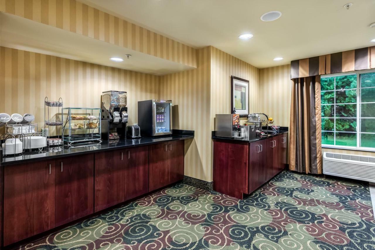 Cobblestone Inn & Suites - Vinton, Ia Zewnętrze zdjęcie