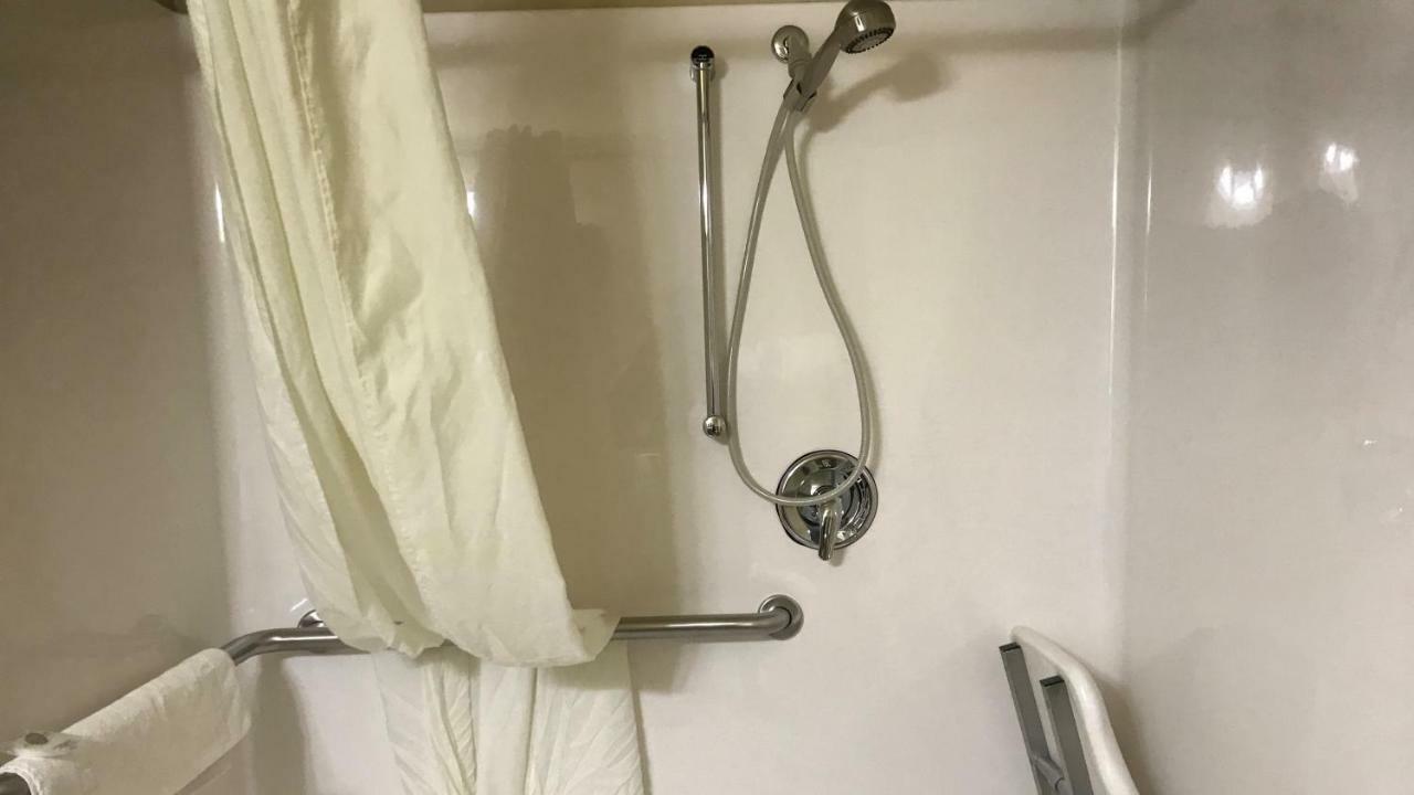 Cobblestone Inn & Suites - Vinton, Ia Zewnętrze zdjęcie