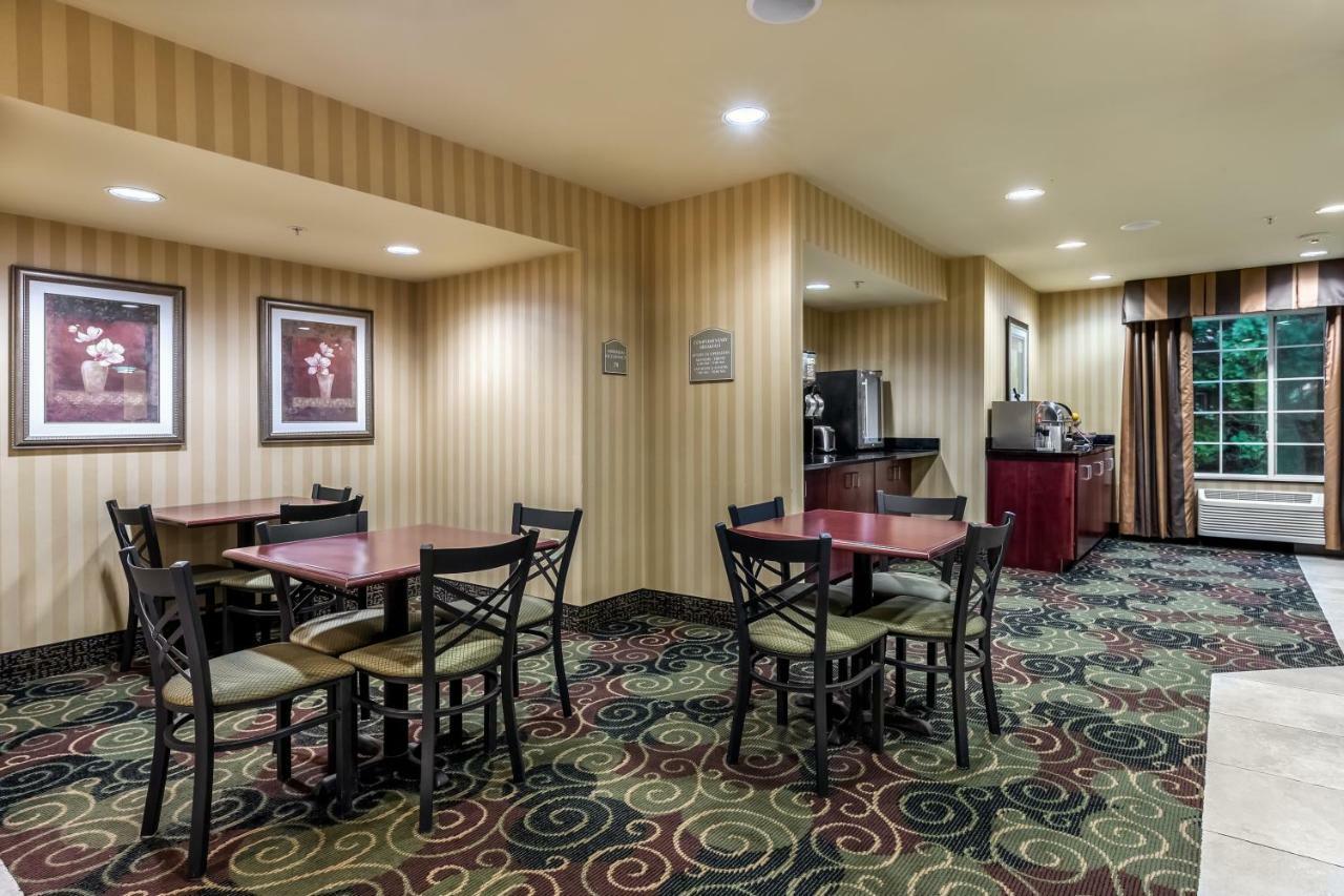 Cobblestone Inn & Suites - Vinton, Ia Zewnętrze zdjęcie