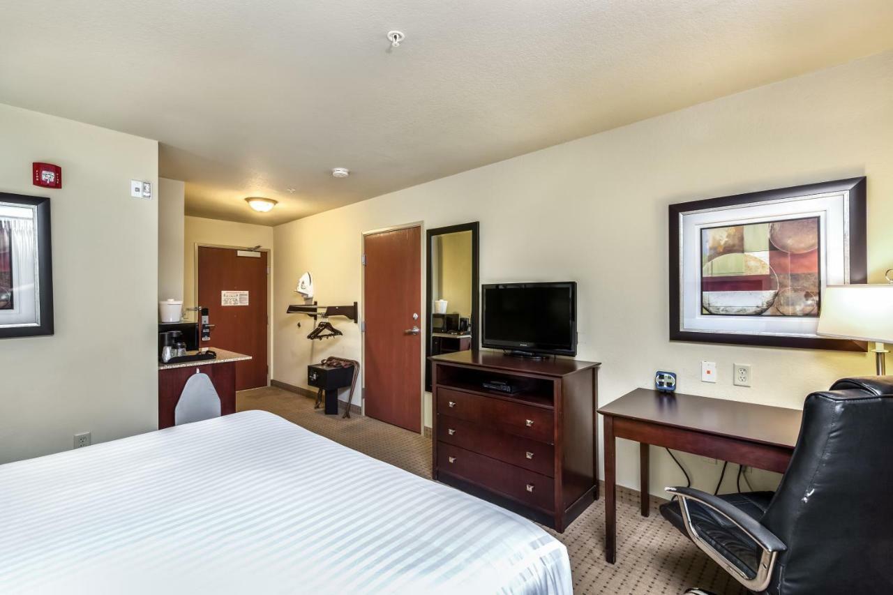 Cobblestone Inn & Suites - Vinton, Ia Zewnętrze zdjęcie