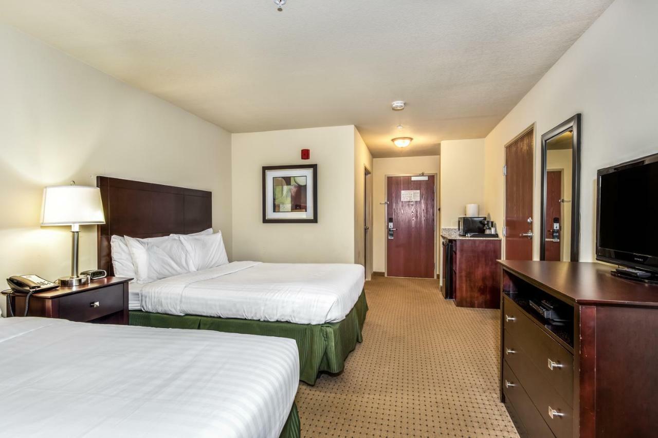 Cobblestone Inn & Suites - Vinton, Ia Zewnętrze zdjęcie