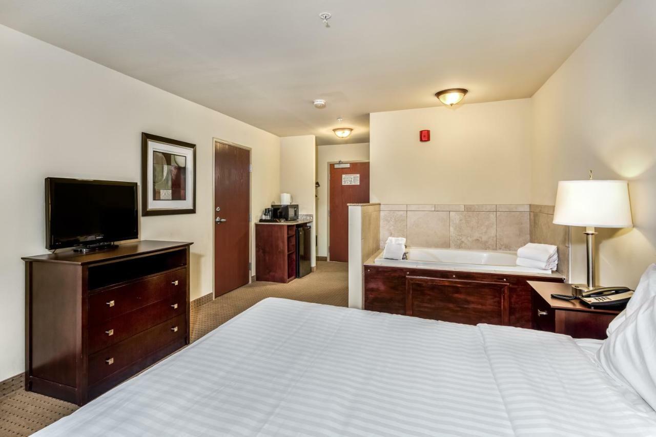 Cobblestone Inn & Suites - Vinton, Ia Zewnętrze zdjęcie
